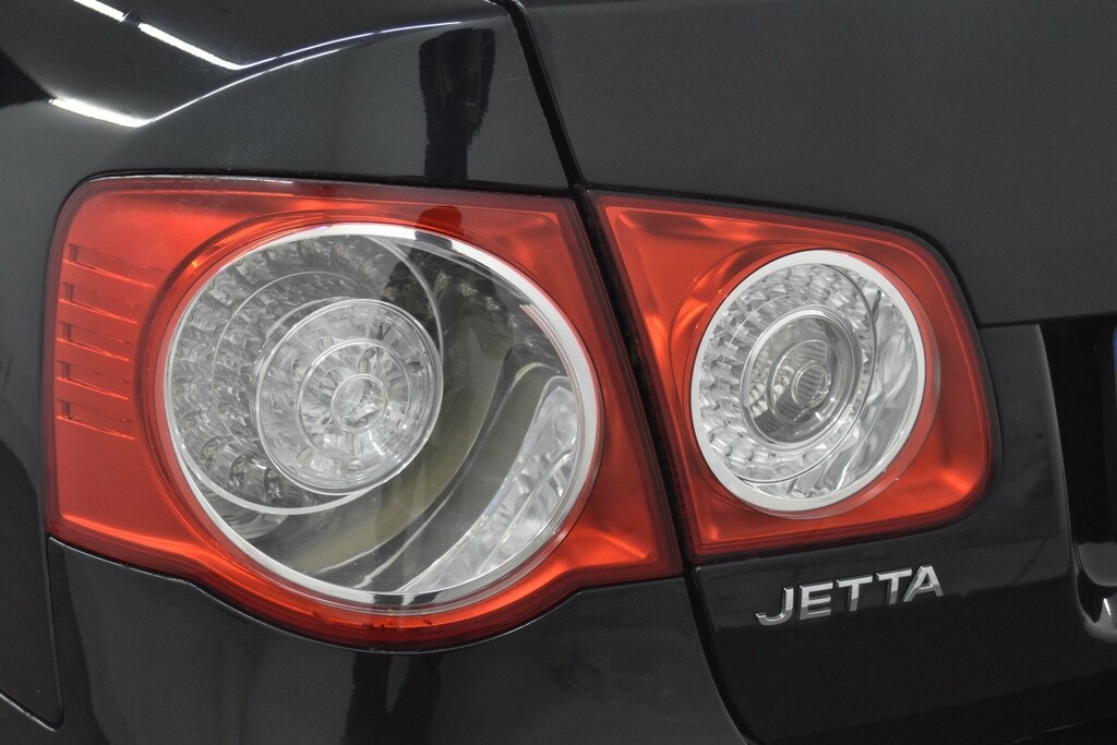 Volkswagen Jetta 2.0Tdi Se Grey #16