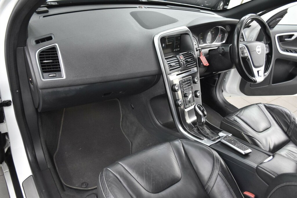 Volvo XC60 2.0 T5 R-design Lux Nav Suv Euro 6 White #3