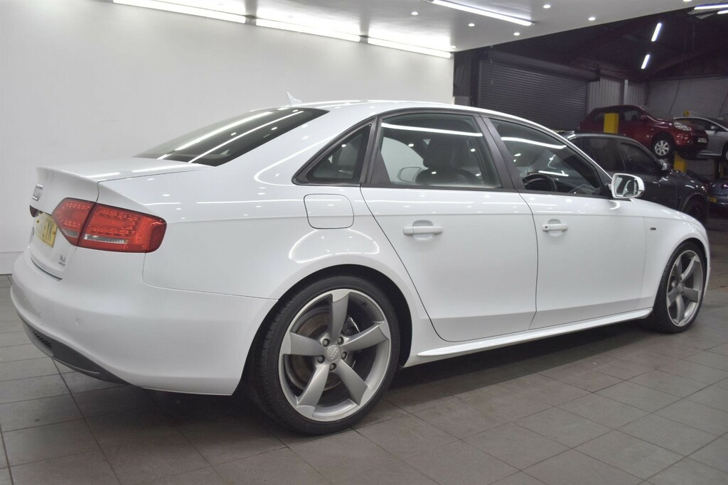 Audi A4 2.0 Tdi Black Edition Quattro Euro 5 Ss White #2