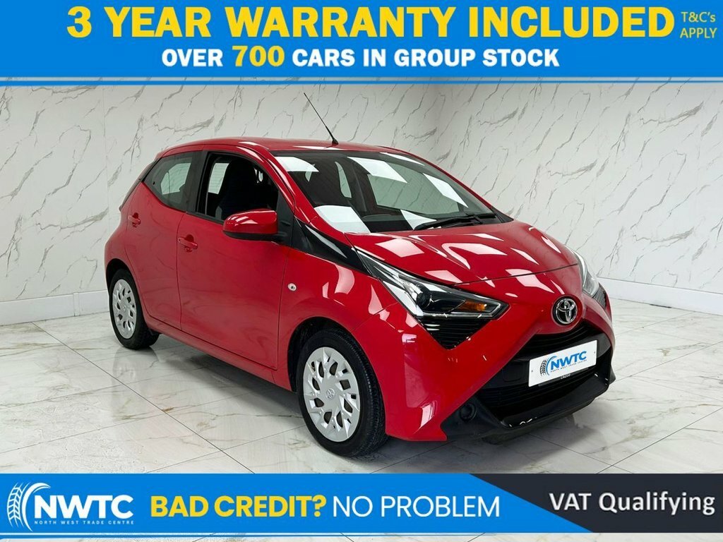 Toyota Aygo 1L X-play Red