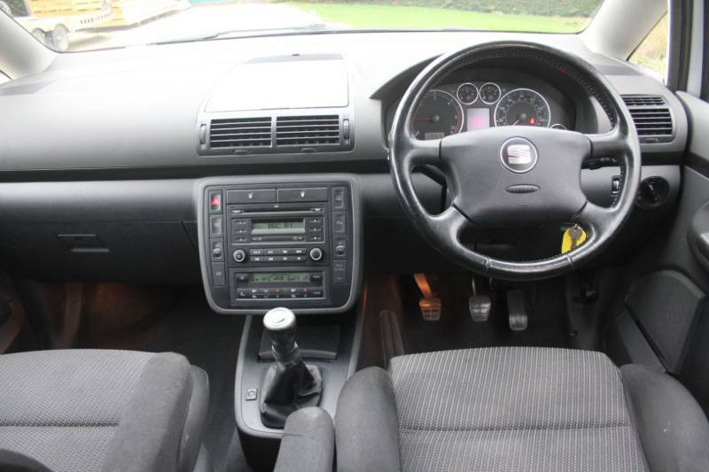 Seat Alhambra Reference Black #2