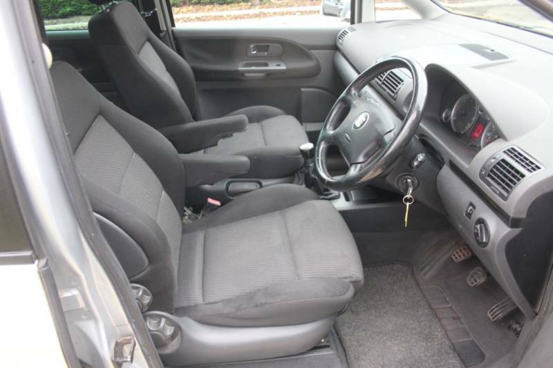 Seat Alhambra Reference Black #6