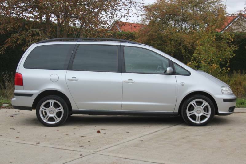 Seat Alhambra Reference Black #10