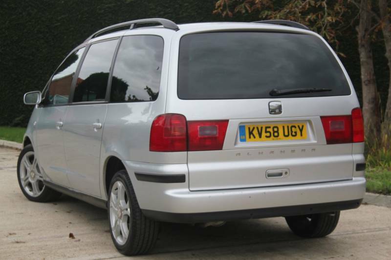 Seat Alhambra Reference Black #16