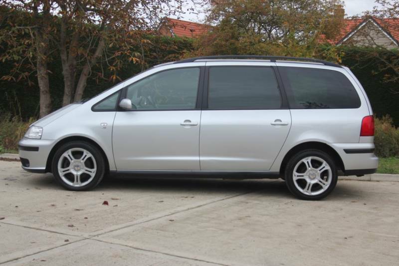 Seat Alhambra Reference Black #11