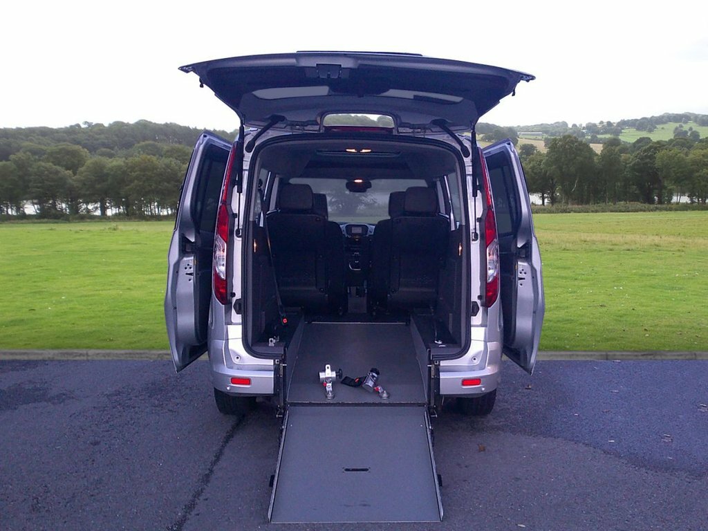 Ford Grand Tourneo Connect 1.5L Titanium Silver #3