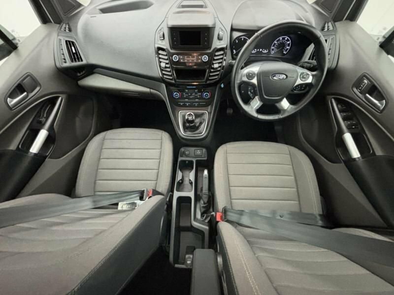 Ford Grand Tourneo Connect 1.5L Titanium Silver #4