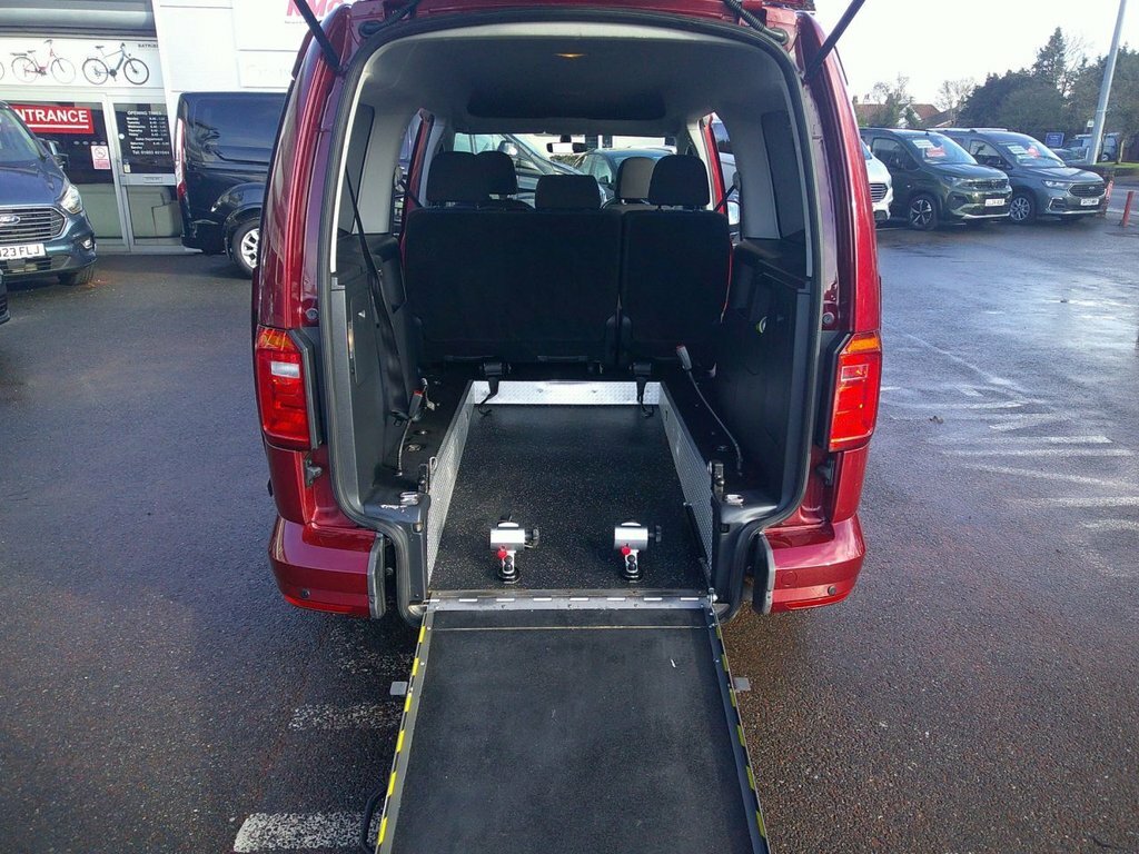 Volkswagen Caddy Maxi Mpv Red #6