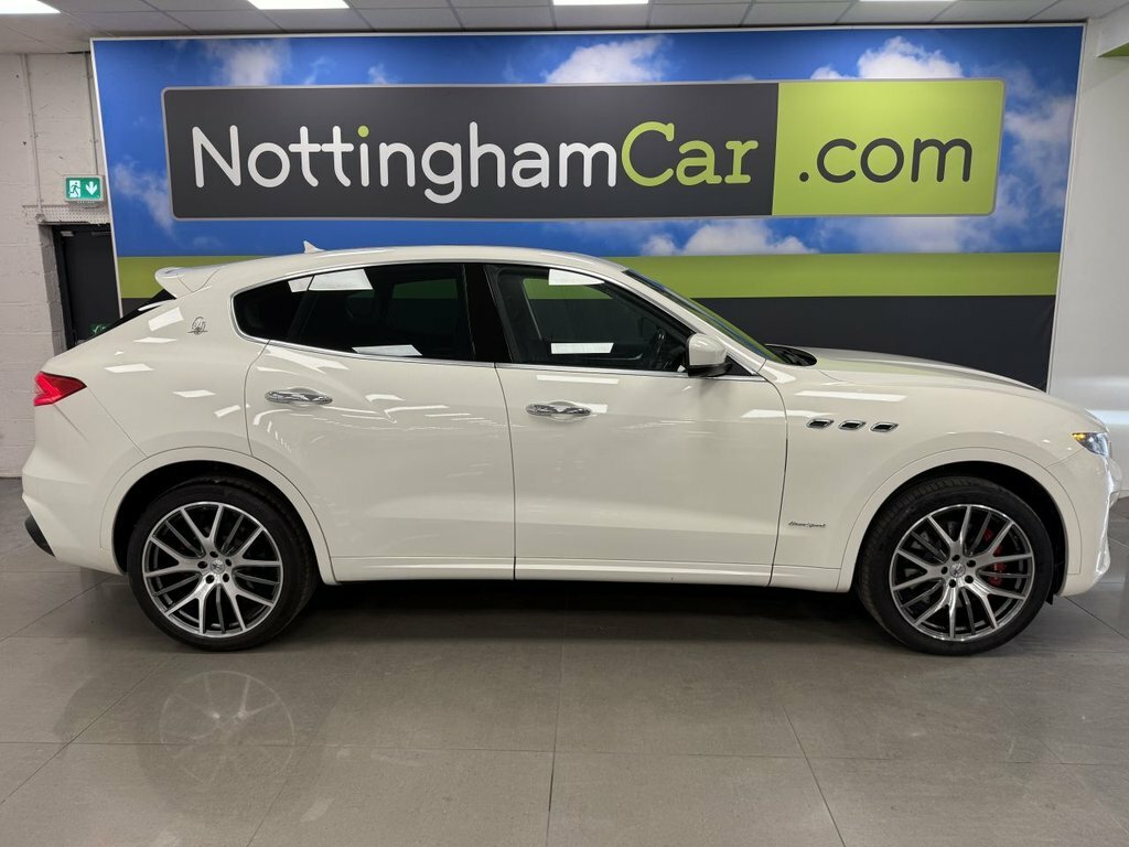 Maserati Levante 3L Gransport Nerissimo YE69XBT White #5