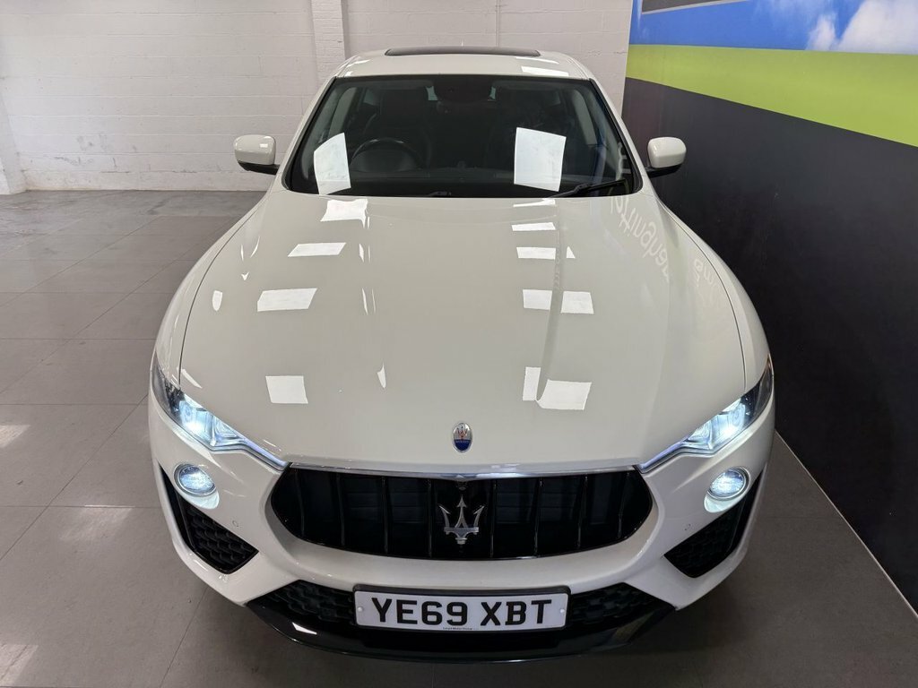 Maserati Levante 3L Gransport Nerissimo YE69XBT White #3