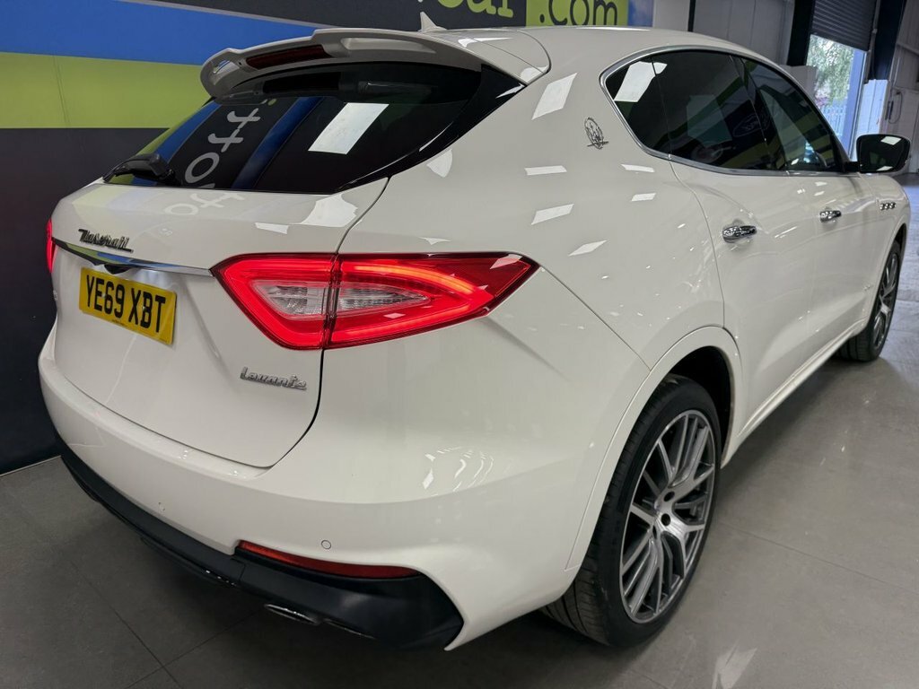 Maserati Levante 3L Gransport Nerissimo YE69XBT White #6