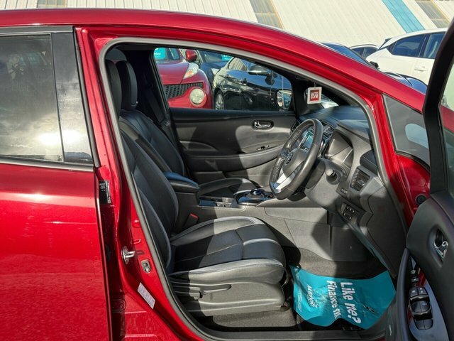 Nissan Leaf Tekna Hatchback CV69FNJ Red #4