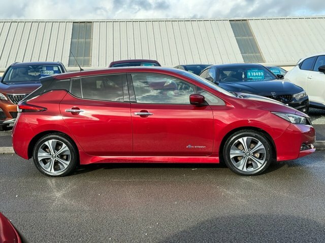 Nissan Leaf Tekna Hatchback CV69FNJ Red #2