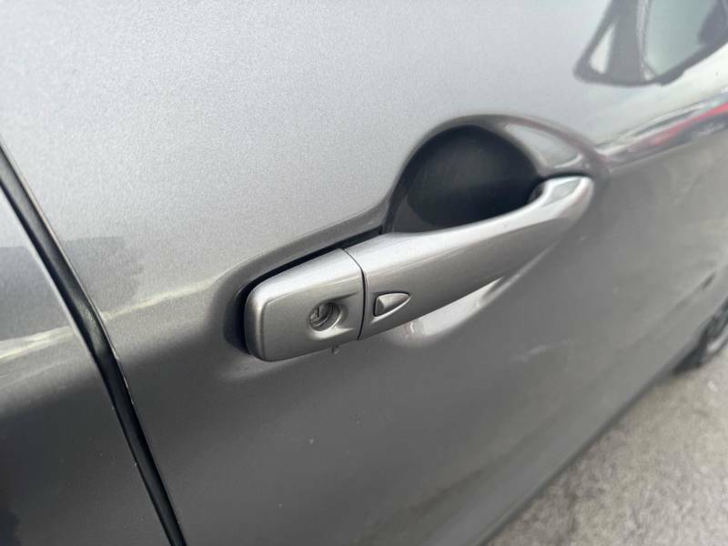Nissan Qashqai+2 Hatchback Grey #24