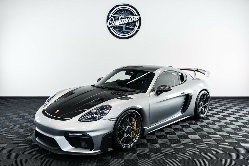 Porsche 718 Cayman Coupe MJ24SWV Silver #2