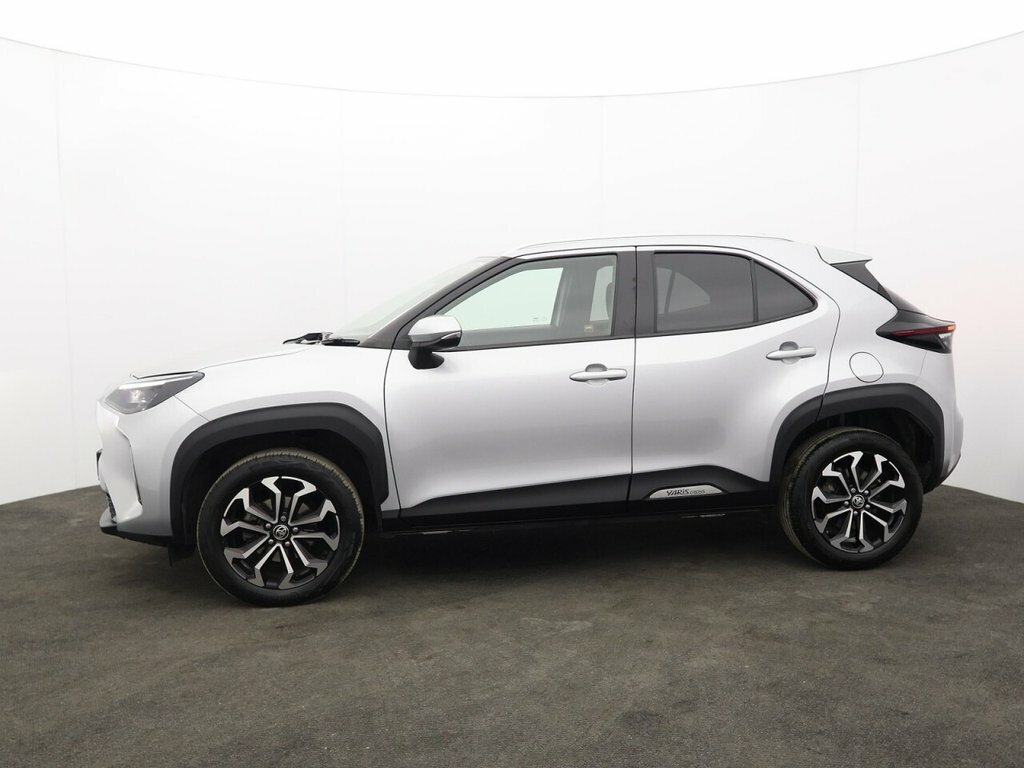 Toyota Yaris Cross 1.5L Design AK72KNU Silver #4
