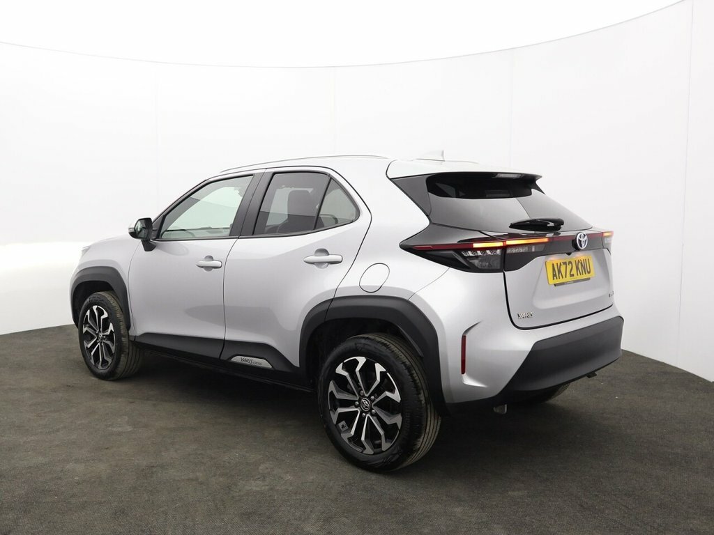 Toyota Yaris Cross 1.5L Design AK72KNU Silver #5