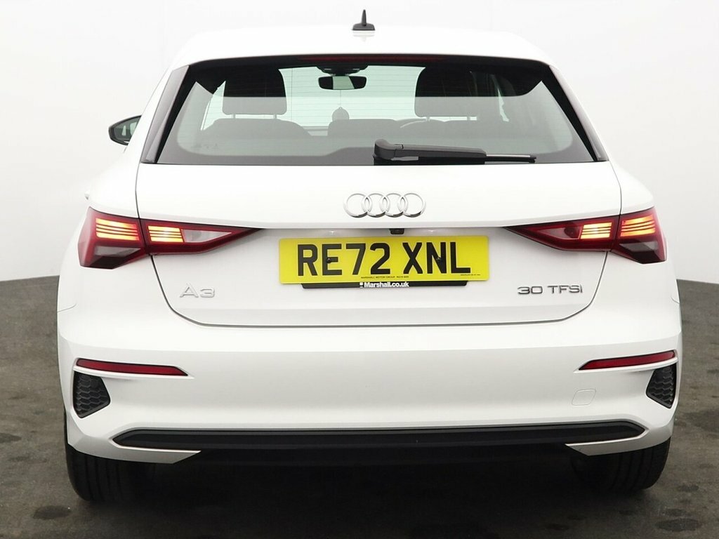 Audi A3 1L Technik RE72XNL White #6