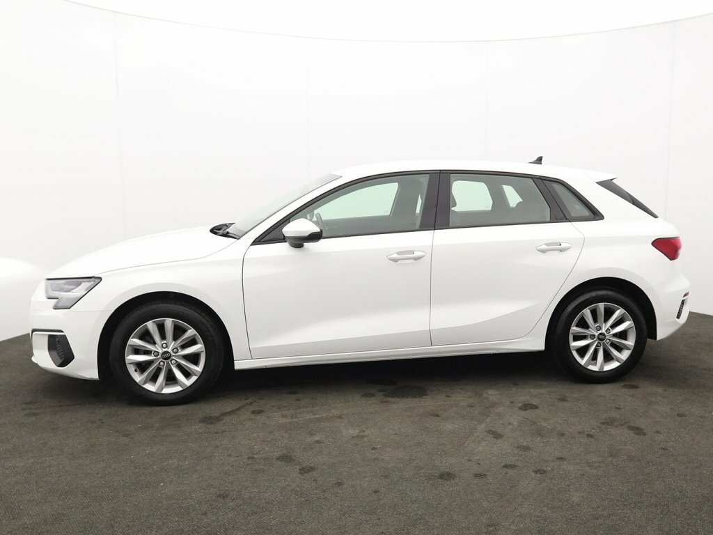 Audi A3 1L Technik RE72XNL White #4