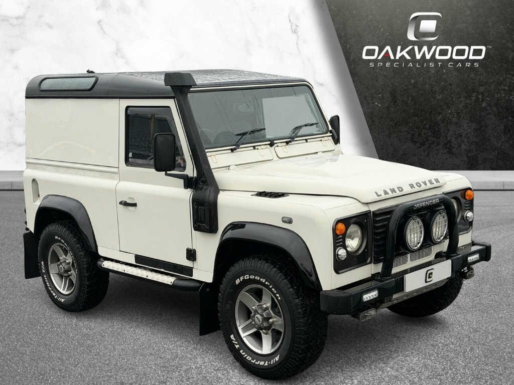 Land Rover Defender 90 2.5L Null White