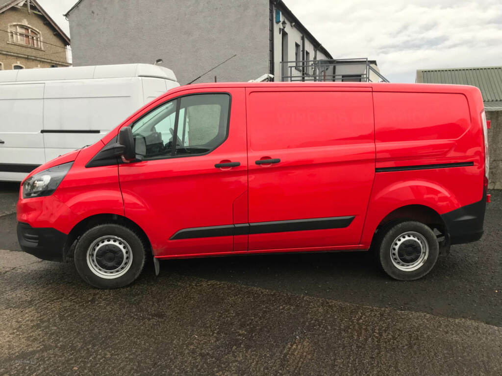 Ford Transit Custom 2.0 Ecoblue 130Ps Low Roof Leader Van AV71DXA Red #5