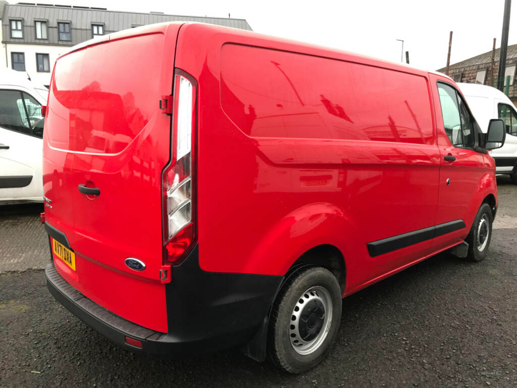 Ford Transit Custom 2.0 Ecoblue 130Ps Low Roof Leader Van AV71DXA Red #2