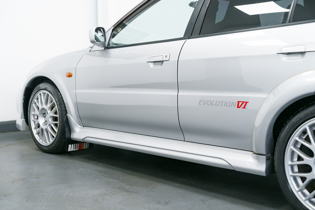 Mitsubishi Lancer Saloon White #20