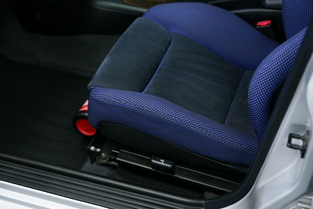 Mitsubishi Lancer Saloon White #56