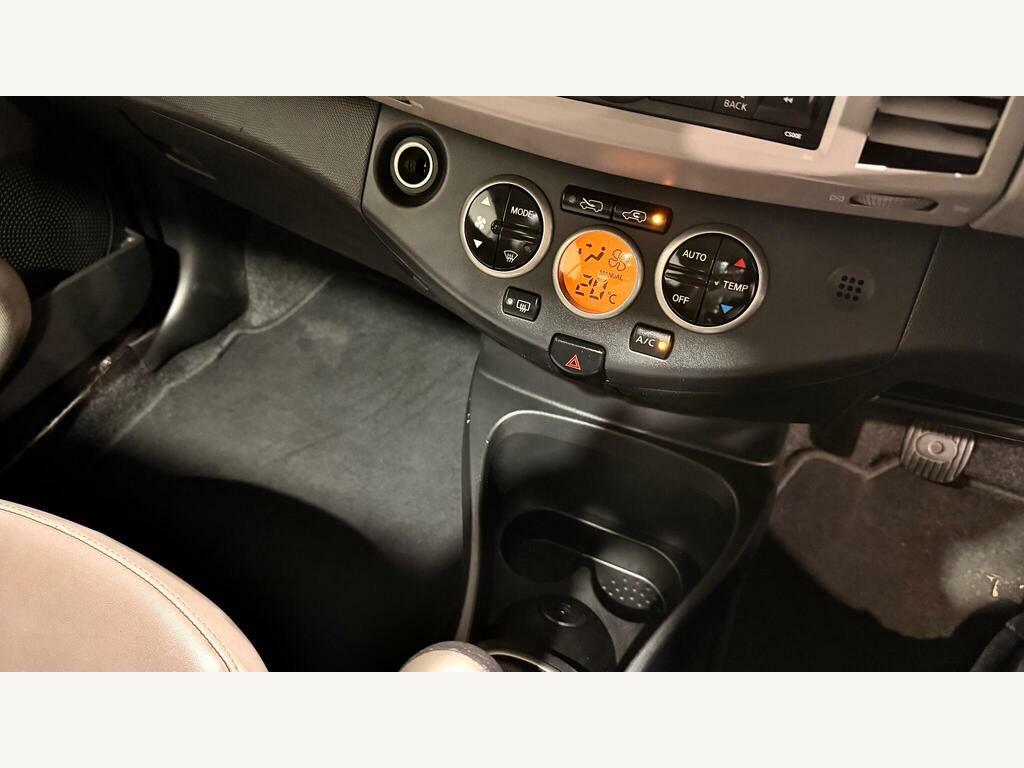 Nissan MICRA C+C 1.6 16V Acenta Red #40