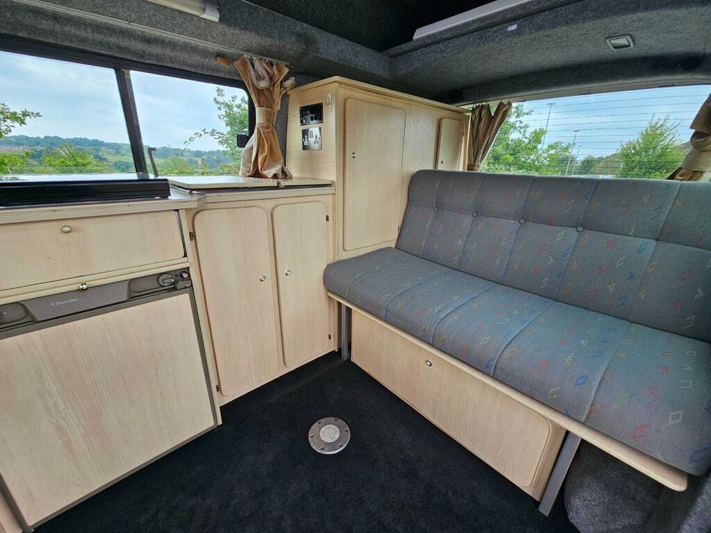 Volkswagen Campervan Mpv Black #2