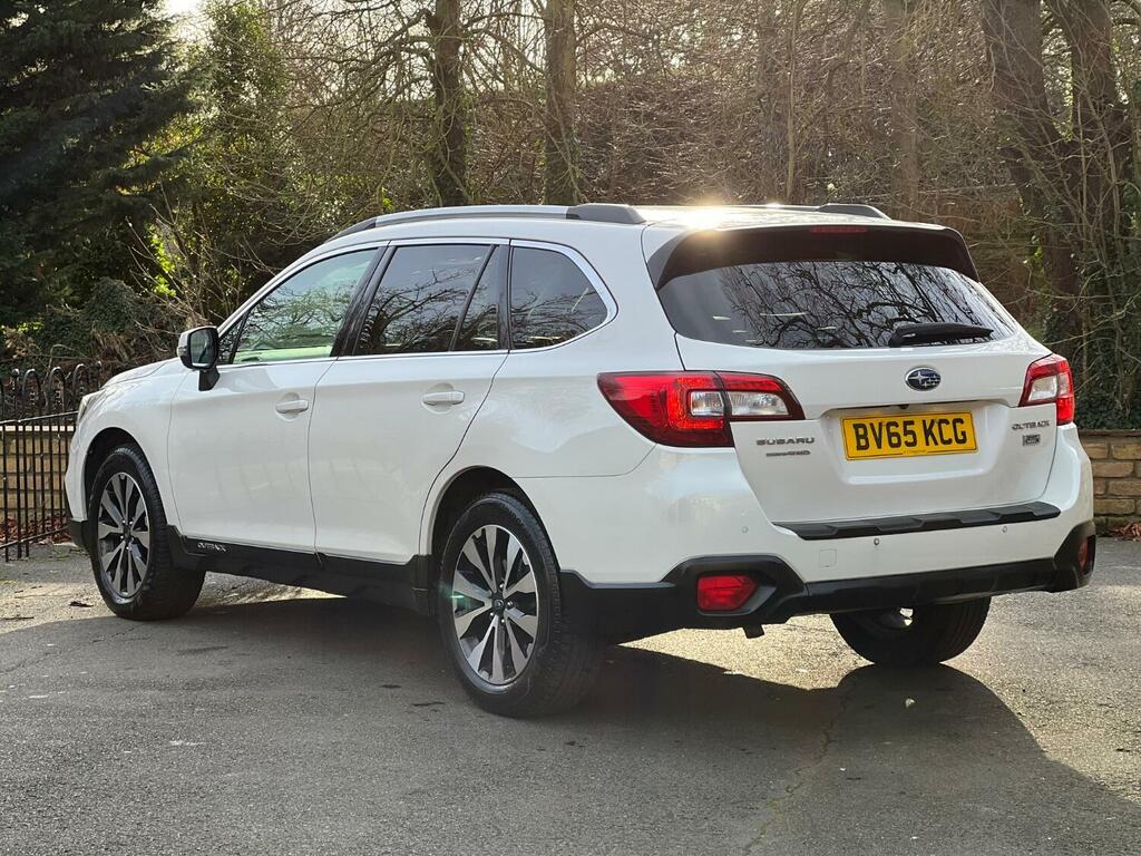 Subaru Outback Estate 2.0 D Se Premium 2015 BV65KCG White #5