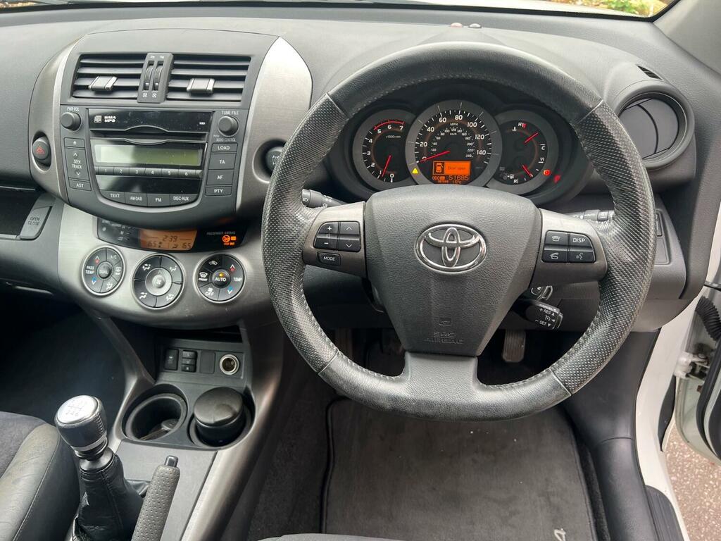 Toyota Rav 4 Suv 2.2 D-4d Xt-r 2010 White #6