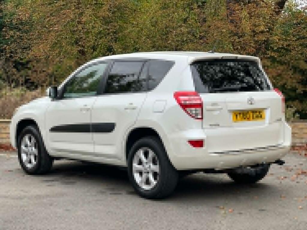 Toyota Rav 4 Suv 2.2 D-4d Xt-r 2010 White #4