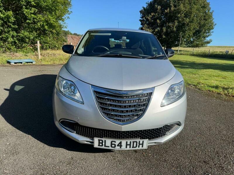 Chrysler Ypsilon Hatchback 1.2 Se Euro 5 Ss 201564 Silver #10
