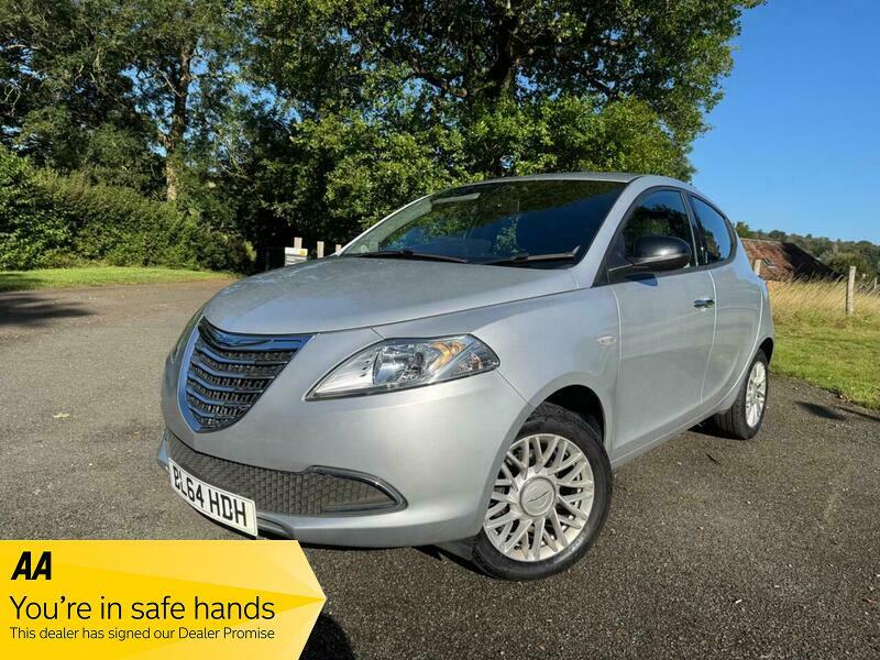 Chrysler Ypsilon Hatchback 1.2 Se Euro 5 Ss 201564 Silver #1