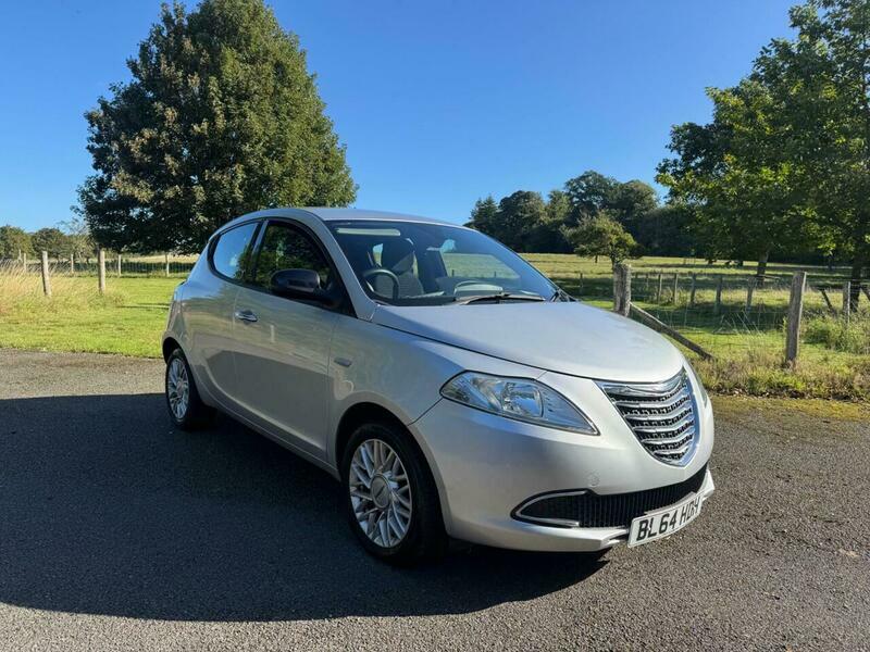 Chrysler Ypsilon Hatchback 1.2 Se Euro 5 Ss 201564 Silver #14