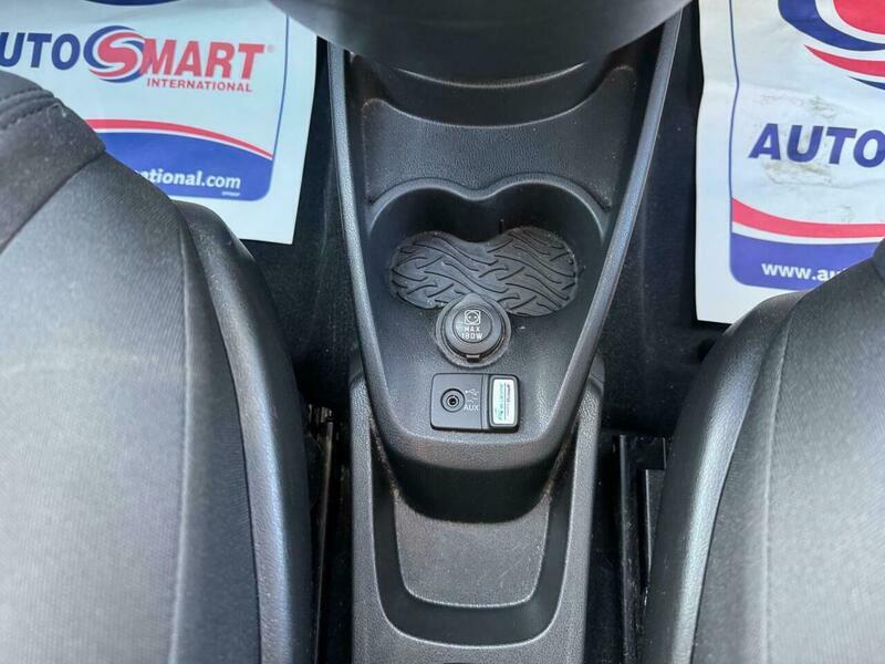 Chrysler Ypsilon Hatchback 1.2 Se Euro 5 Ss 201564 Silver #28