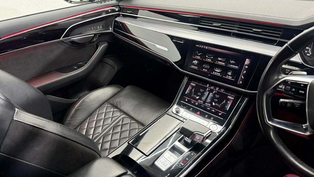 Audi A8 3L Black Edition Black #3