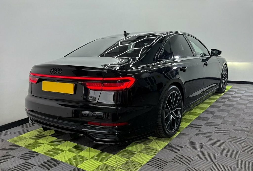Audi A8 3L Black Edition Black #2