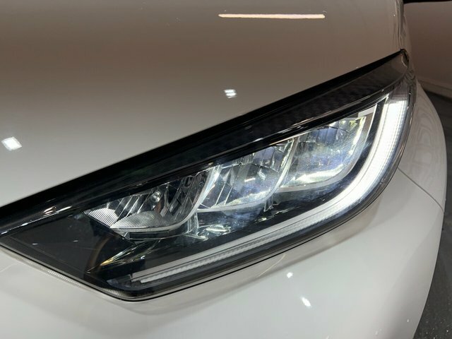 Toyota Yaris 1.5 Vvt-h Design Hatchback Hybrid E-cvt FE24ZKX White #4