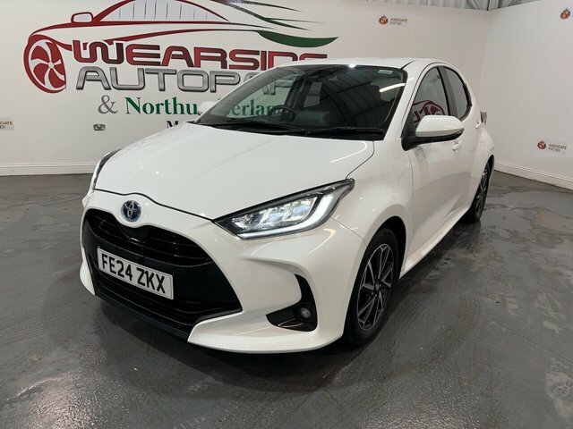 Toyota Yaris 1.5 Vvt-h Design Hatchback Hybrid E-cvt FE24ZKX White #3