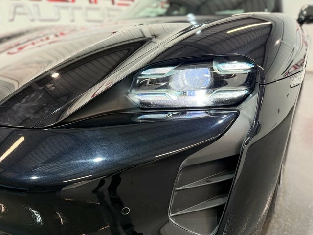 Porsche Taycan Performance Plus 93.4Kwh Turbo S Saloon Electr LF22CJX Black #6