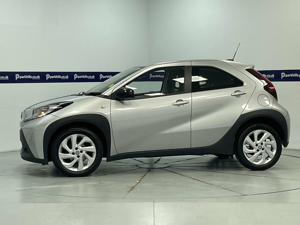 Toyota Aygo X 1L Pure DA22TFN Silver #2
