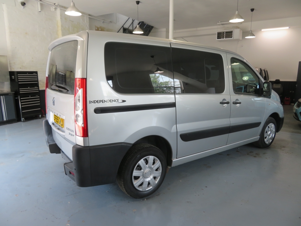 Peugeot Expert Tepee Hdi Tepee Comfort L1 2.0 Hdi Tepee Comfort L1 Silver #6