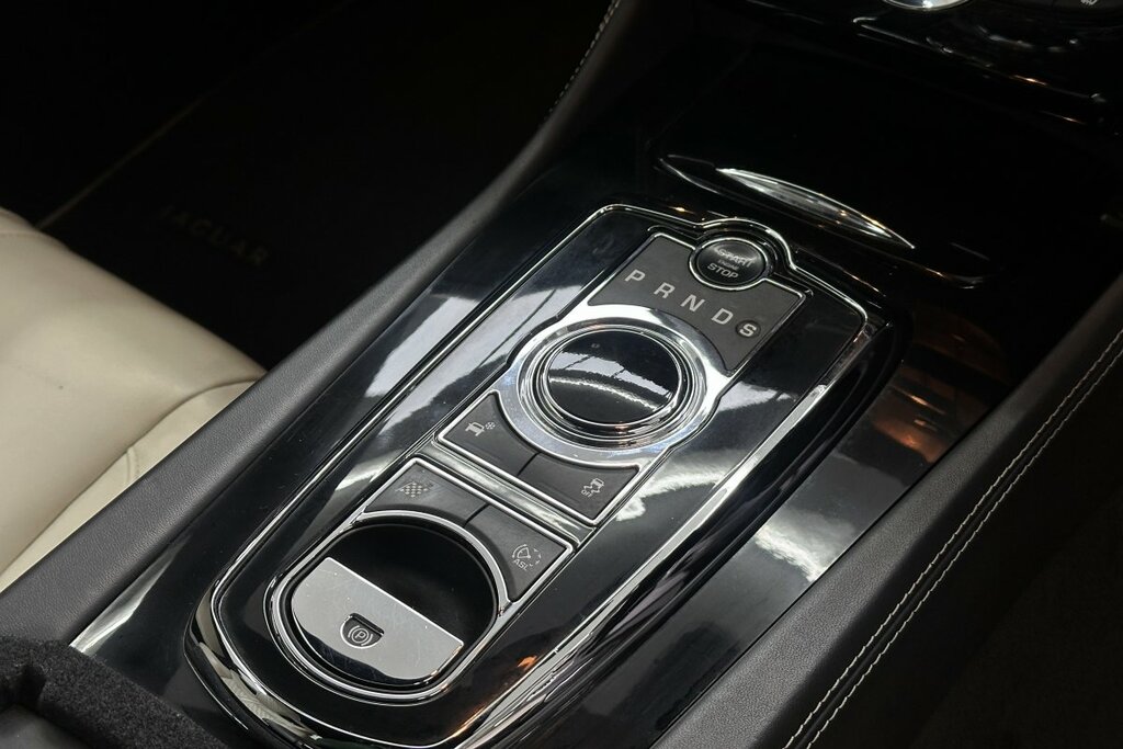 Jaguar XKR 5.0 Supercharged Con Blue #26