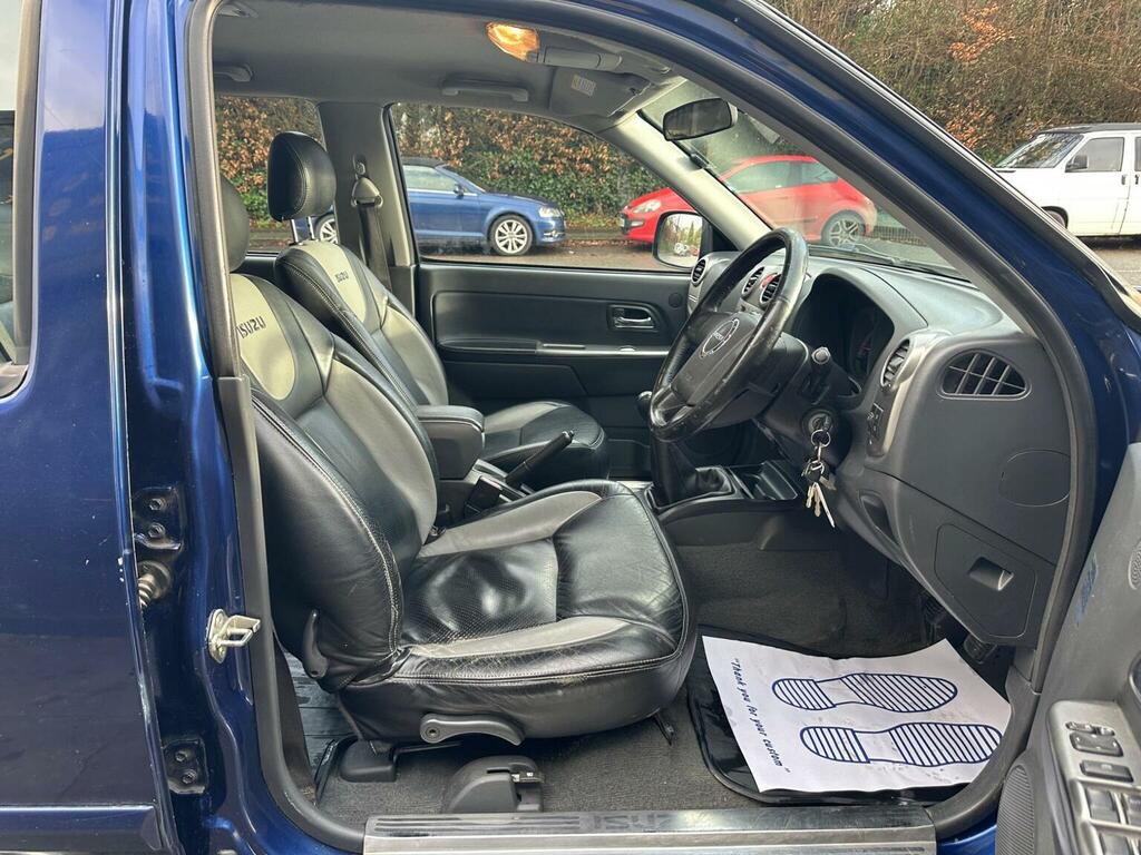 Isuzu Rodeo 3.0 Td Denver Max Le 161 Bhp Silver #12