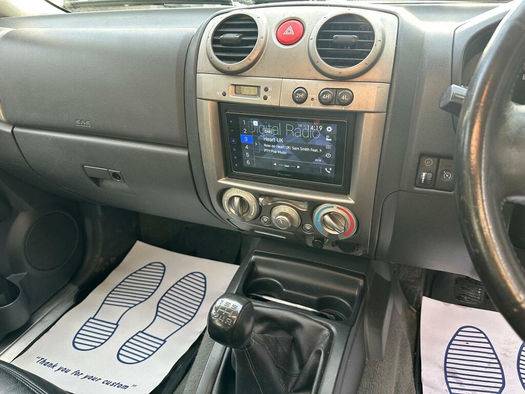Isuzu Rodeo 3.0 Td Denver Max Le 161 Bhp Silver #17
