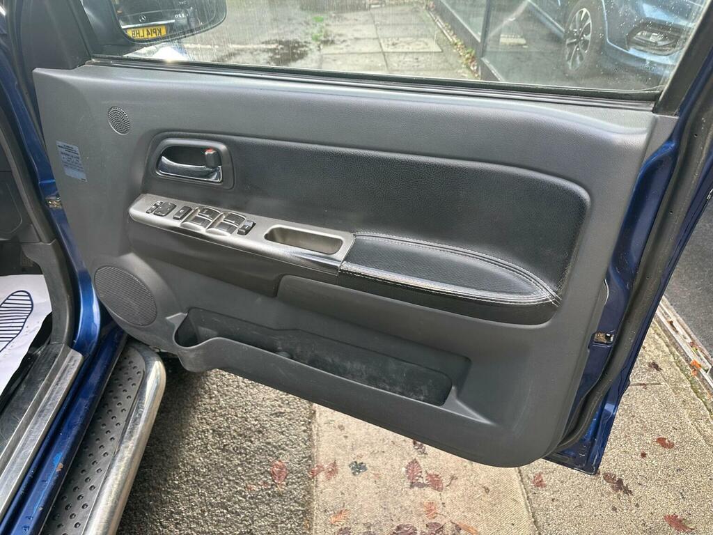 Isuzu Rodeo 3.0 Td Denver Max Le 161 Bhp Silver #11