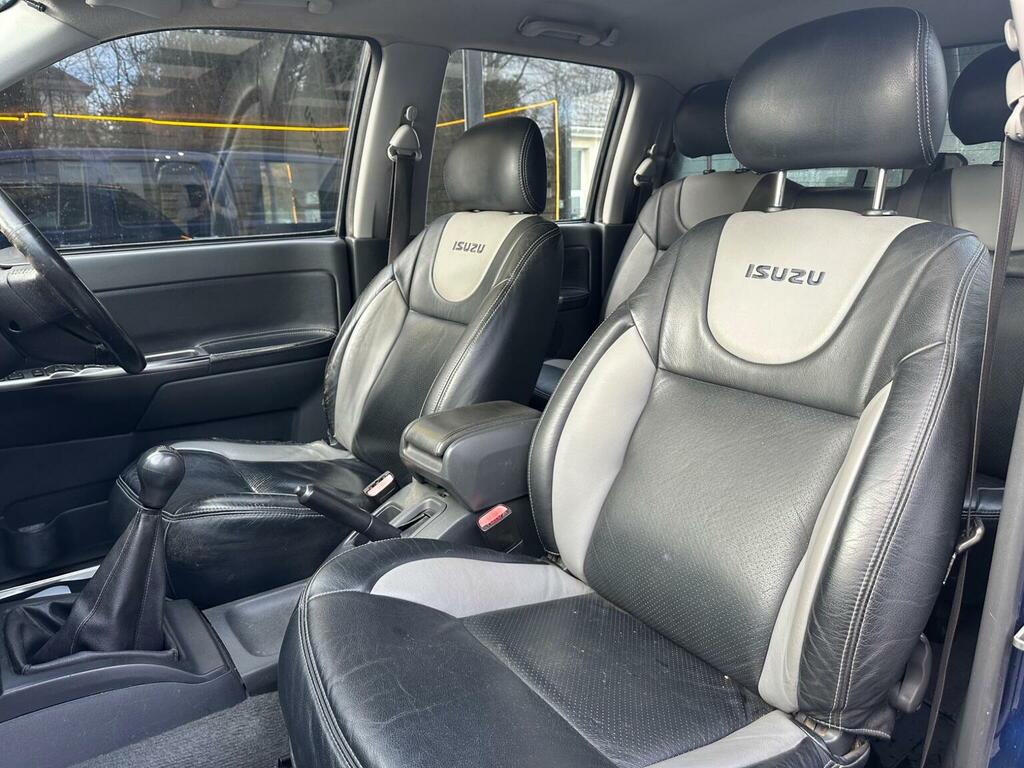 Isuzu Rodeo 3.0 Td Denver Max Le 161 Bhp Silver #37