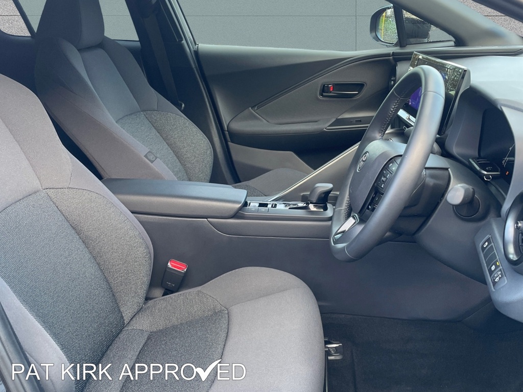 Toyota C-Hr 1.8 Hybrid Icon Cvt LY24FNW Black #6